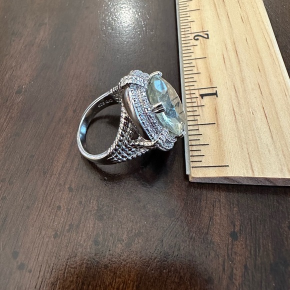 Sterling Silver Large Green Amethyst Ring. Size 7 1/2. - Picture 6 of 9